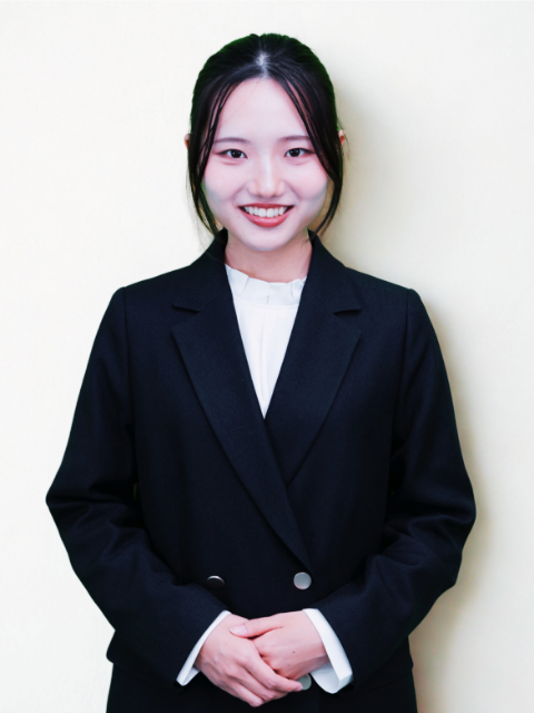 スタッフ宮崎さん80%パリ